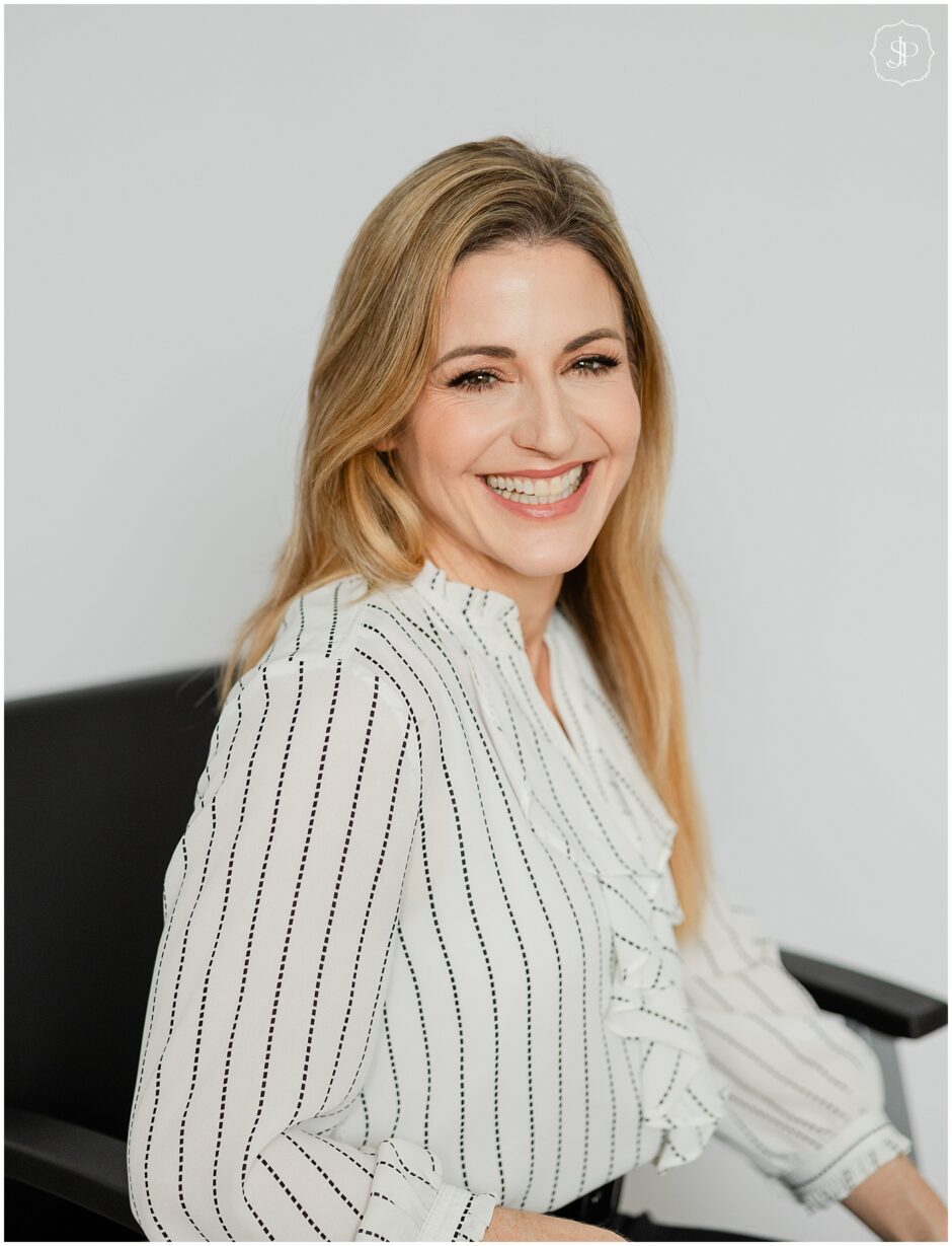 latrobe headshot photographer commercial portait studio session